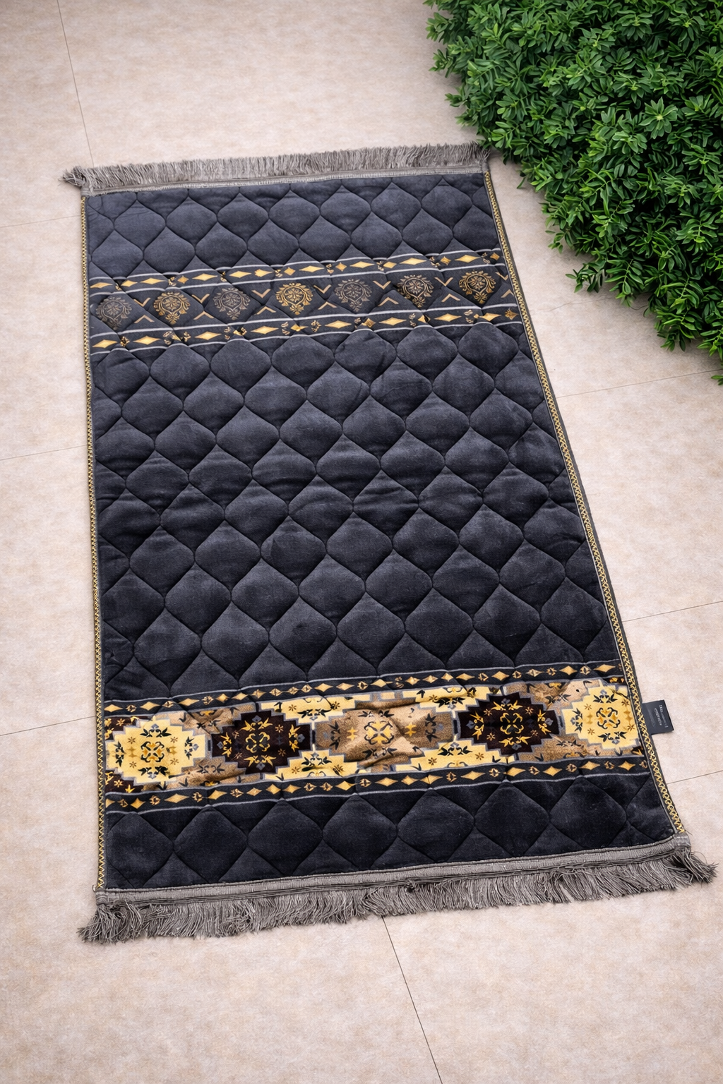 Al Minhas Collection Premium Imported Islamic Prayer Mat Traditional Grey Unisex